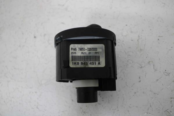 COMMODO VW( PHARE UNIQUEMENT ) - Vue 3